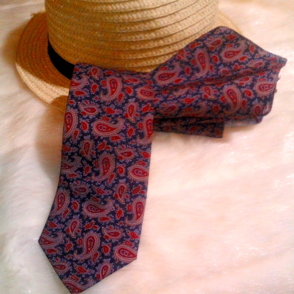 VINTAGE AMERICAN EDITION PAISLEY PRINT POCKET SQUARE & TIE